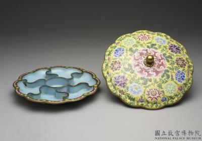 图片[2]-Copper lidded dish with Western lotuses in painted enamels, Qing dynasty, Kangxi reign (1662-1722)-China Archive